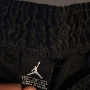 Men’s black Jordan shorts xxl